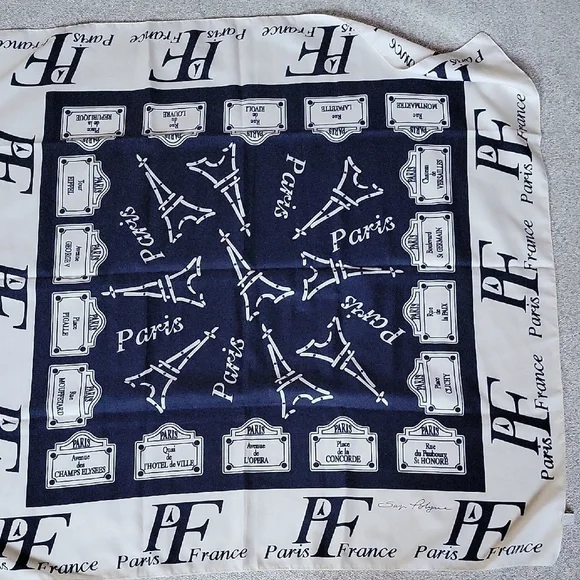 Vintage Made In Italy Paris Themed Navi Blue and Cream Square Scarf Size 33×34 - Picture 3 of 7